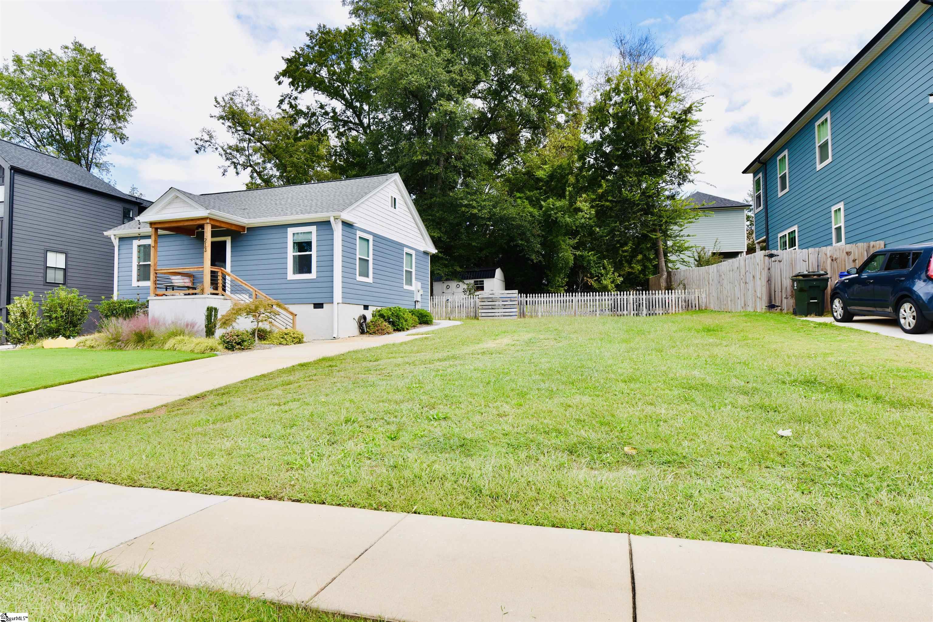 213 South Calhoun Street Greenville, SC 29601 - Photo 3 of 47