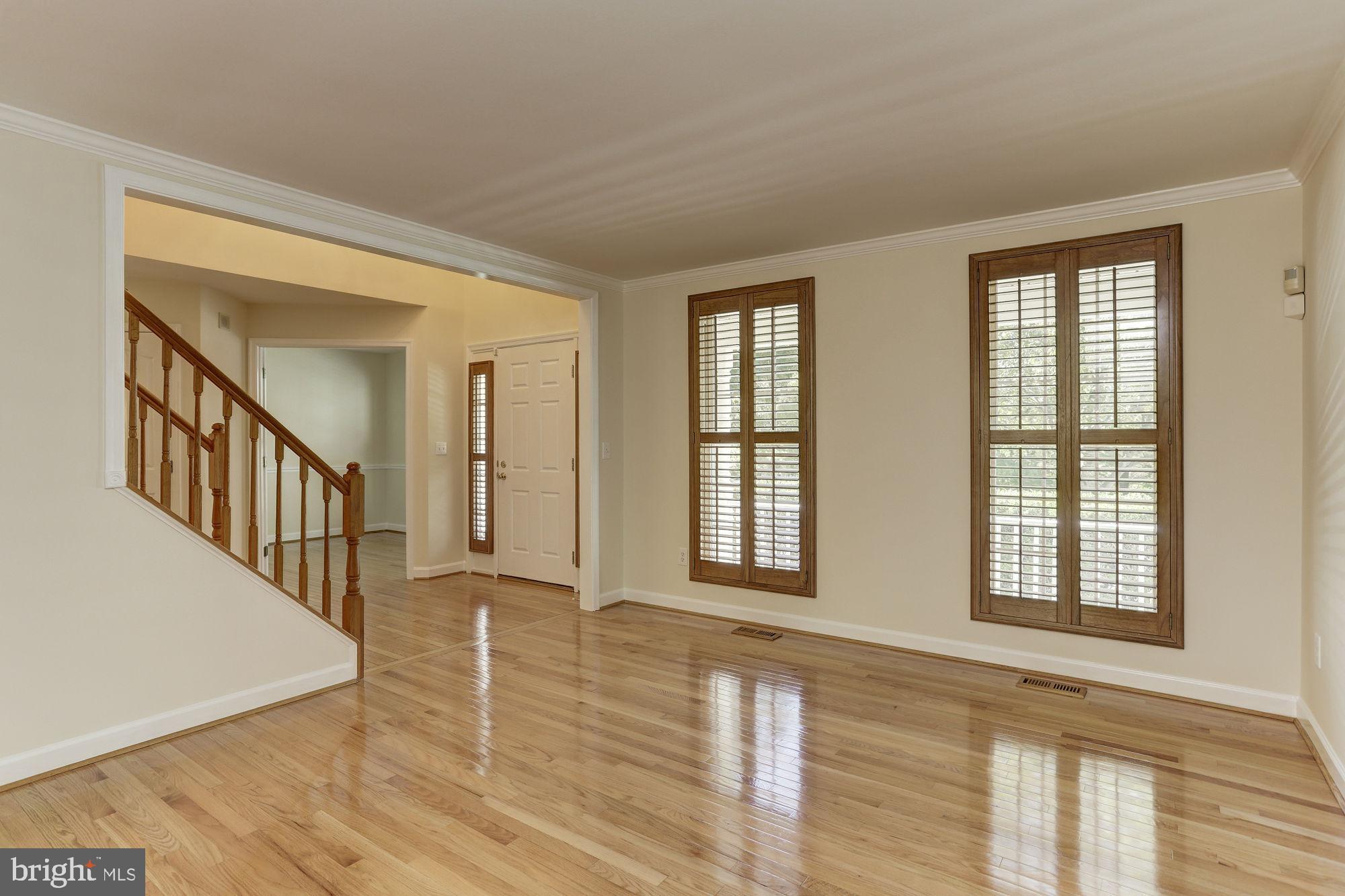 9514 Ridgeview Drive Columbia, MD 21046 - Photo 12 of 60 Formal living room