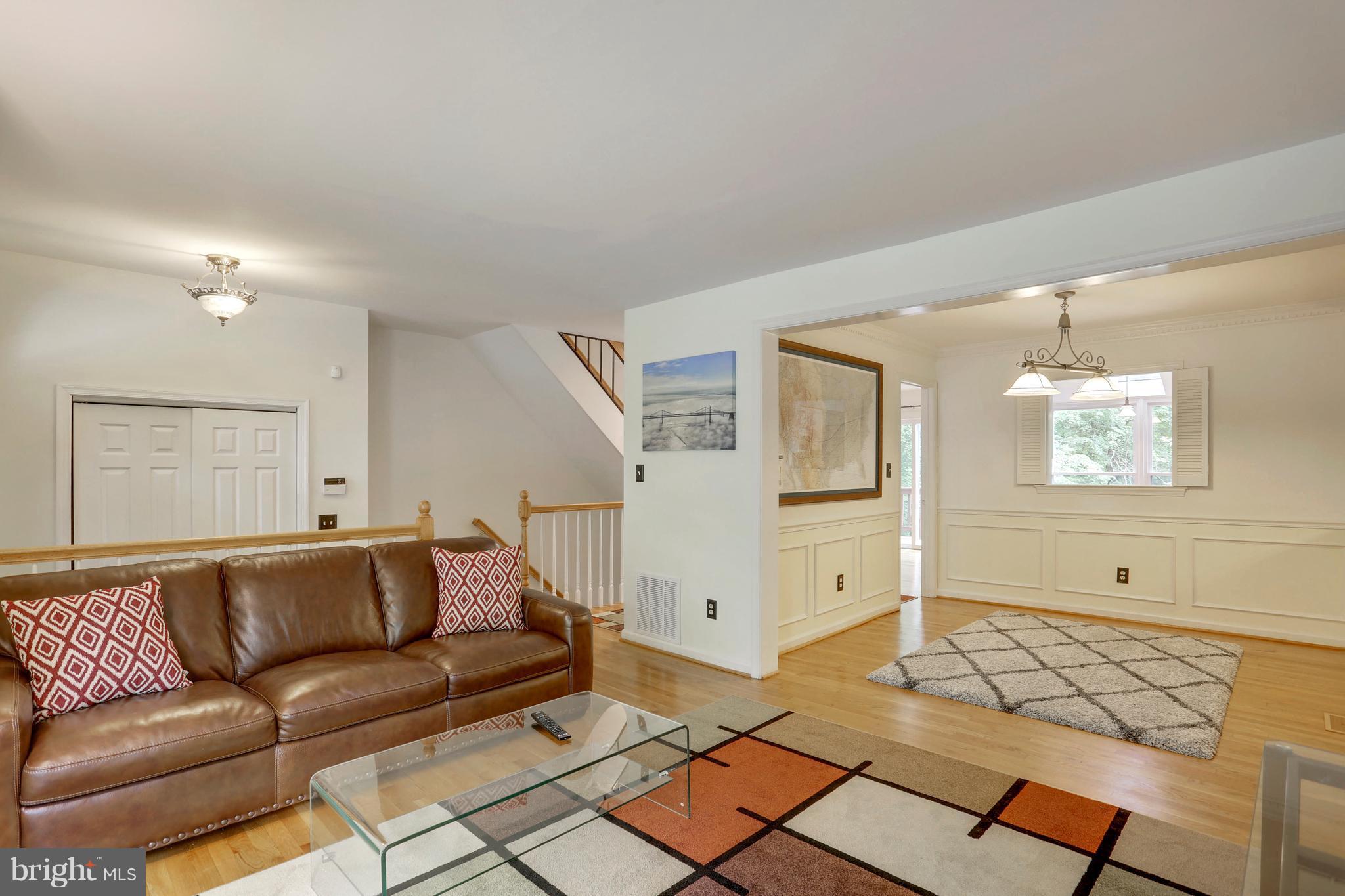 13215 Valley Bridge Court Silver Spring, MD 20906 - Photo 8 of 20 Living Room