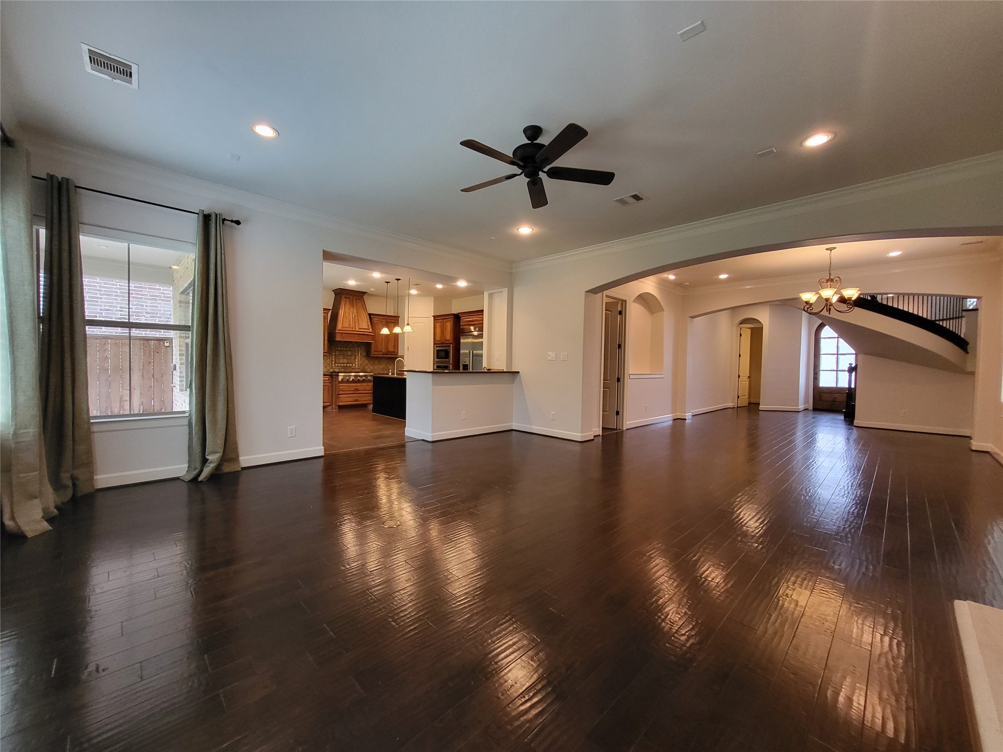 8811 Van Allen Drive The Woodlands, TX 77381 - Photo 11 of 36