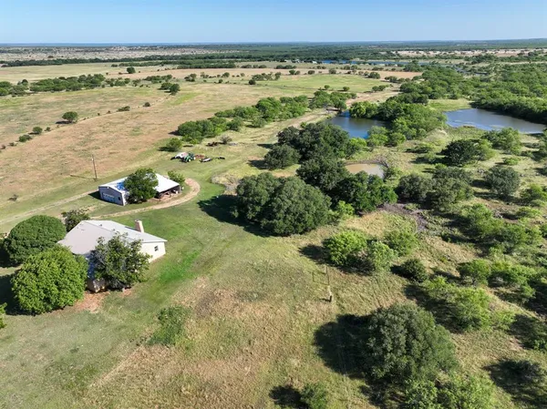 $1,200,000 | 950 County Road 126, Moran, TX 76464
