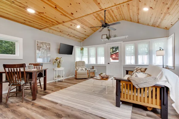 $550,000 | 6824 107th Avenue, Clear Lake, MN 55319