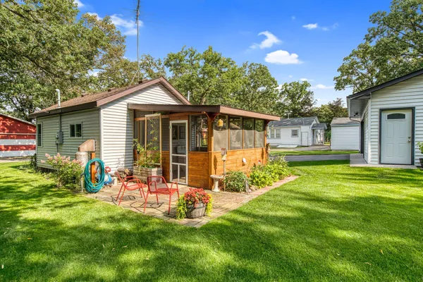 $550,000 | 6824 107th Avenue, Clear Lake, MN 55319