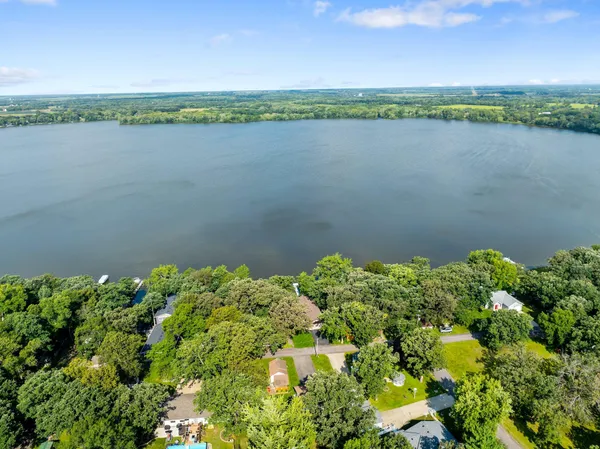 $550,000 | 6824 107th Avenue, Clear Lake, MN 55319