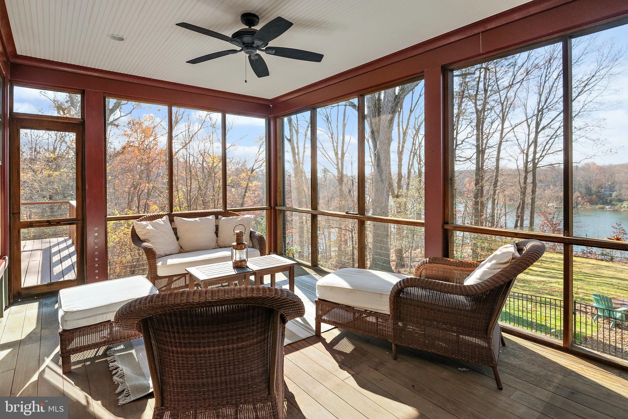 397 Forelands Road Annapolis, MD 21401 - Photo 19 of 83 a living room with furniture and a large window