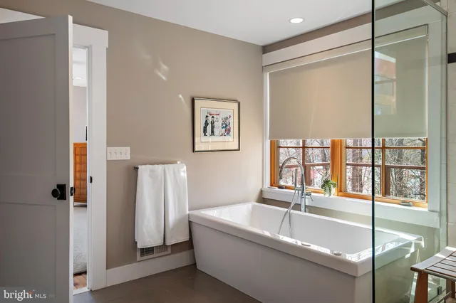 $1,998,000 | 397 Forelands Road, Annapolis, MD 21401