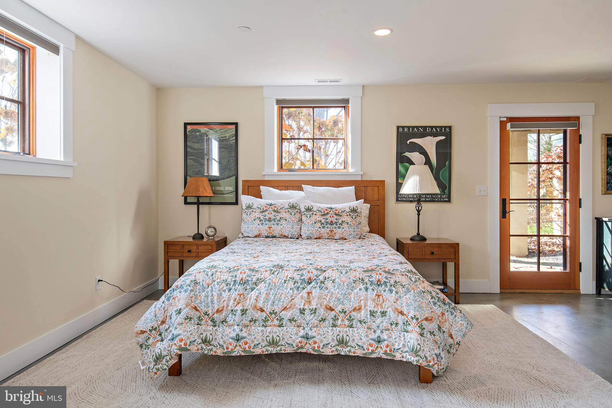 397 Forelands Road Annapolis, MD 21401 - Photo 59 of 83 a bedroom with a large bed and a window