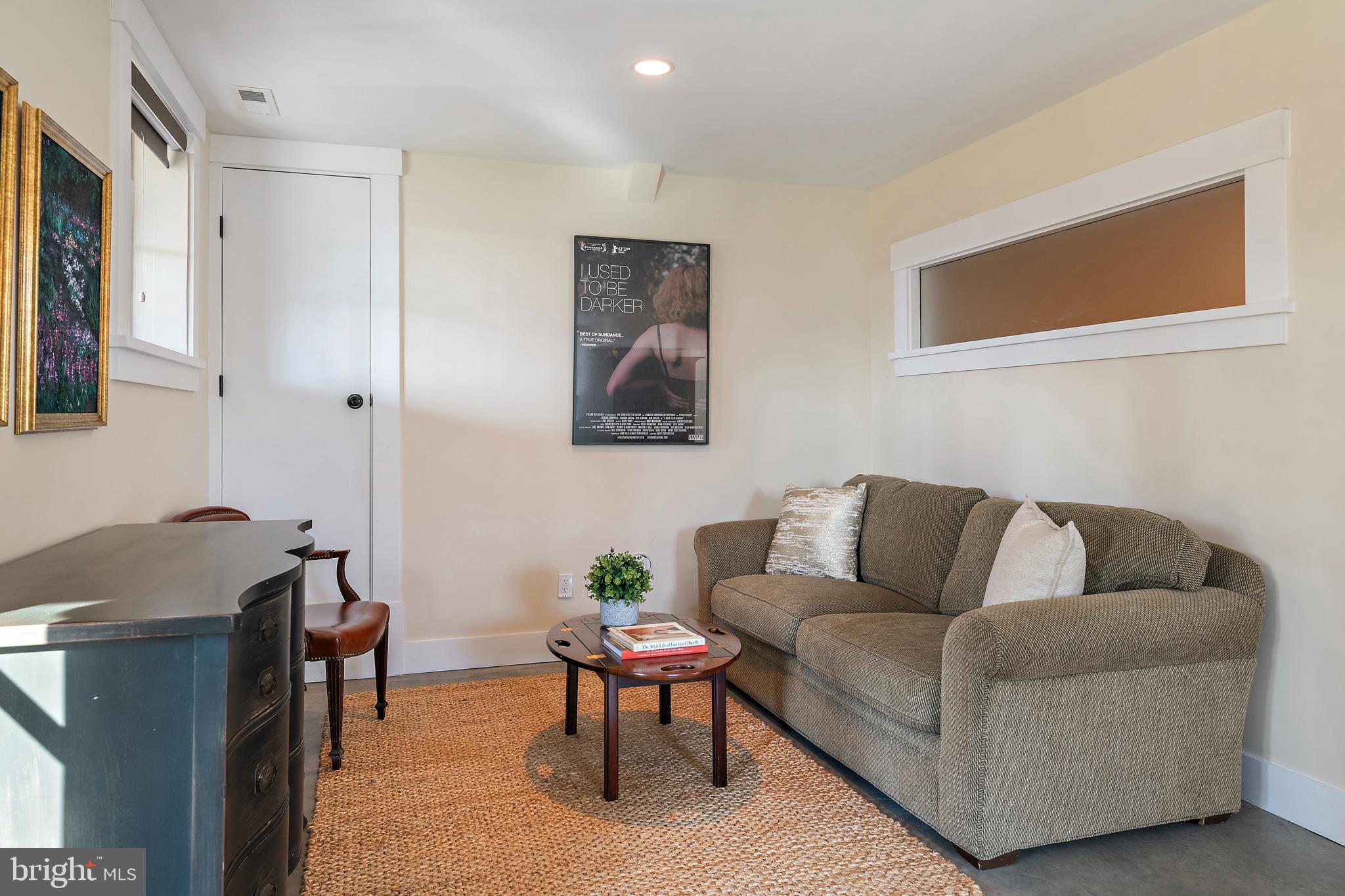 397 Forelands Road Annapolis, MD 21401 - Photo 61 of 83 a living room with furniture and a window