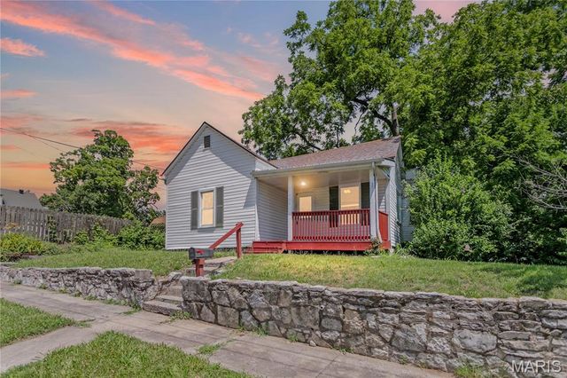 $69,900 | 704 Miller Street, Alton, IL 62002