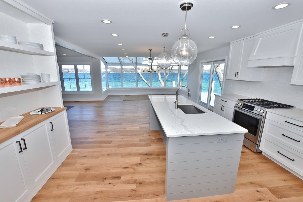 280 South Stony Point Road Suttons Bay, MI 49682 - Photo 35 of 63 1871004-34.JPG