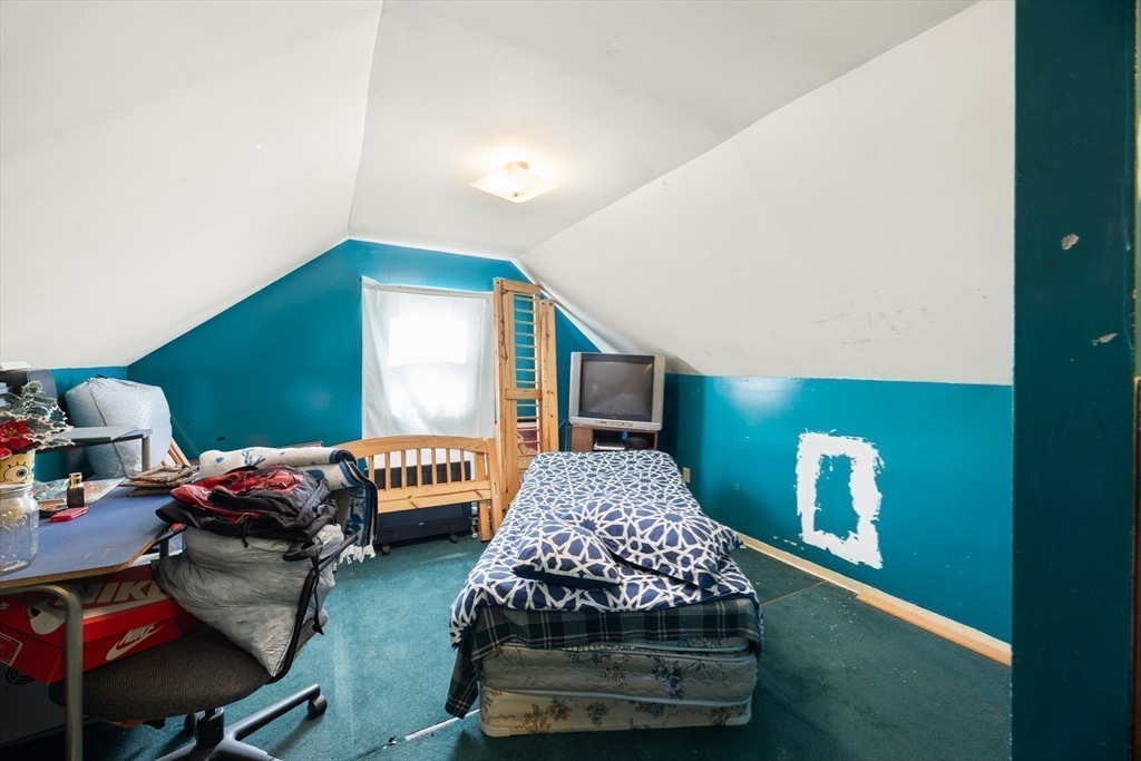 1791 Carew Street Springfield, MA 01104 - Photo 20 of 27