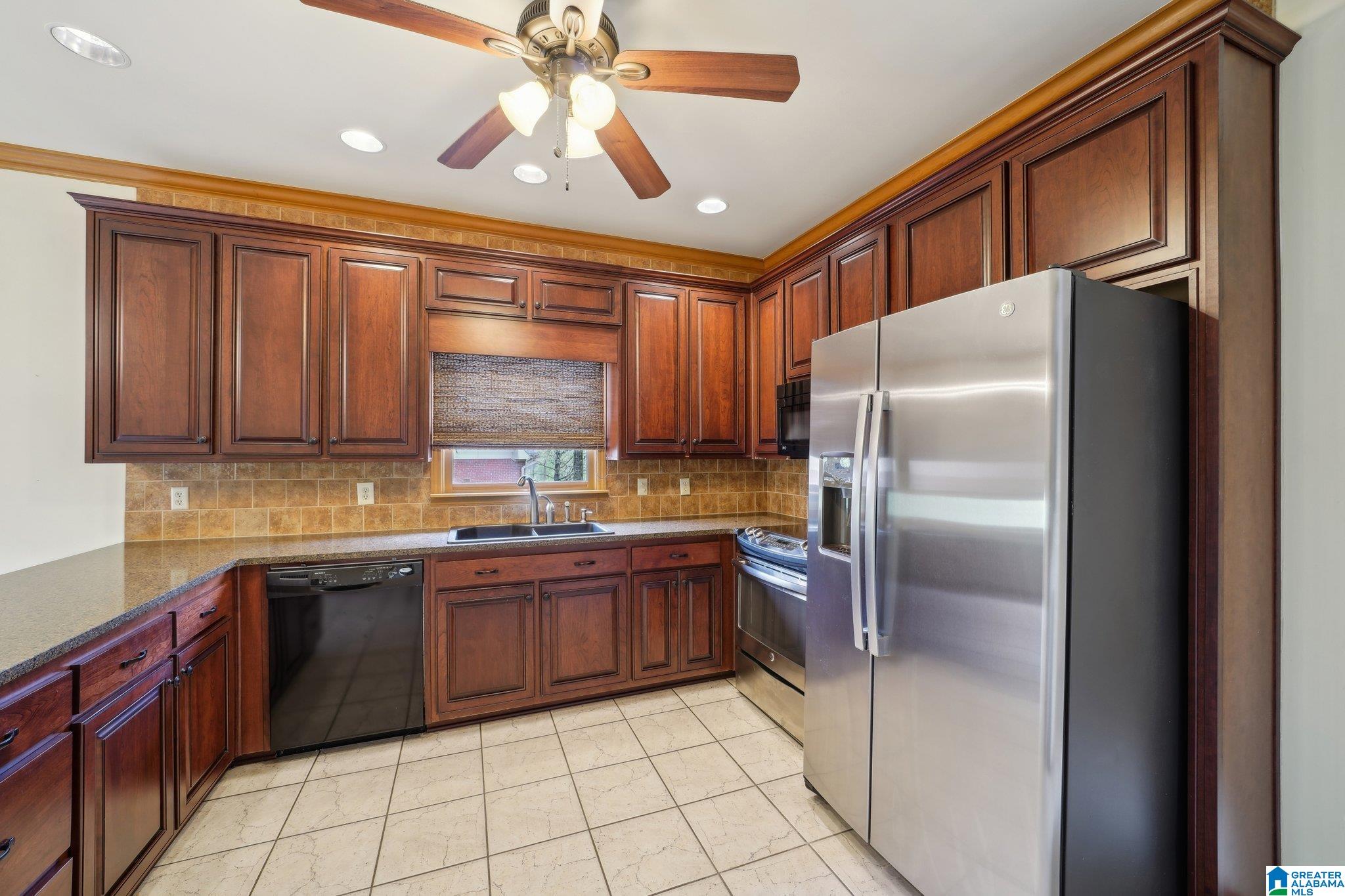 995 Diane Street Southwest Leeds, AL 35094 - Photo 17 of 48