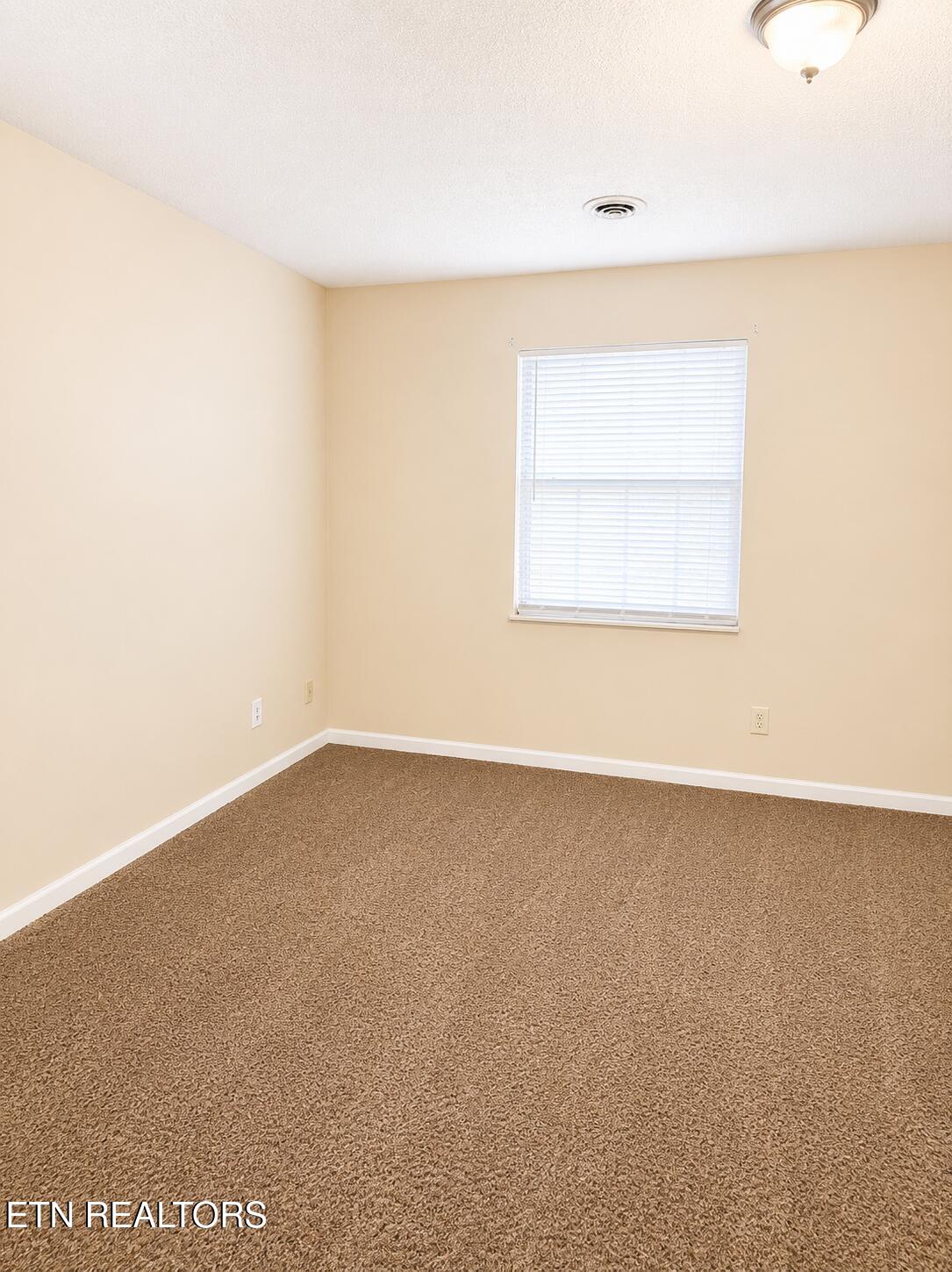 3319 Laurel View Road Knoxville, TN 37917 - Photo 7 of 19 6AF5E732-E092-4703-9581-B18B80E0C4CB