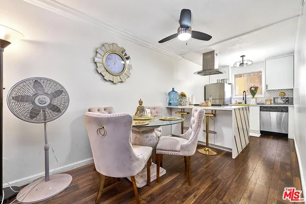 $395,000 | 7045 Woodley Avenue, Unit 110, Van Nuys, CA 91406
