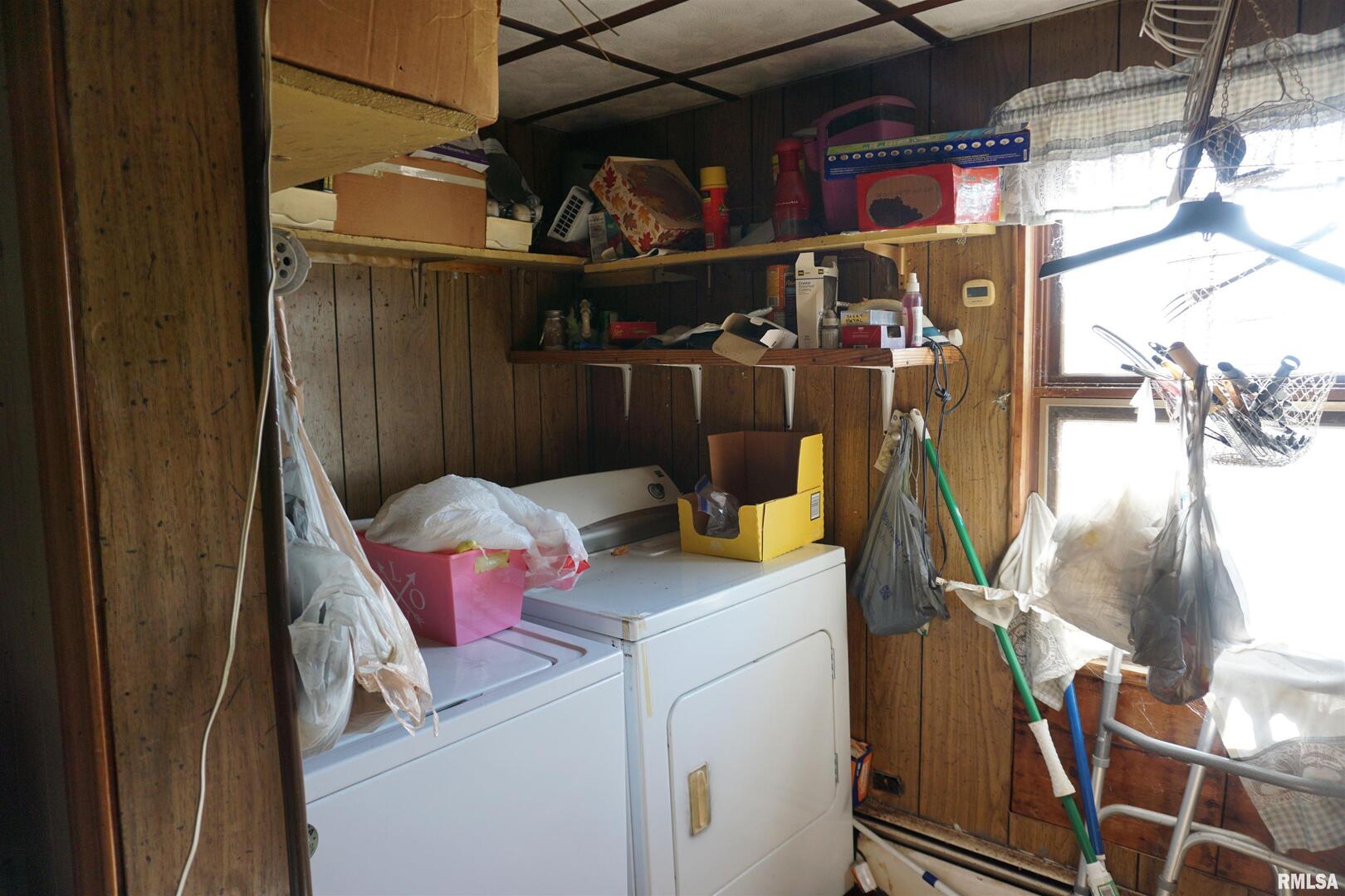 205 9th Street Colp, IL 62918 - Photo 8 of 19