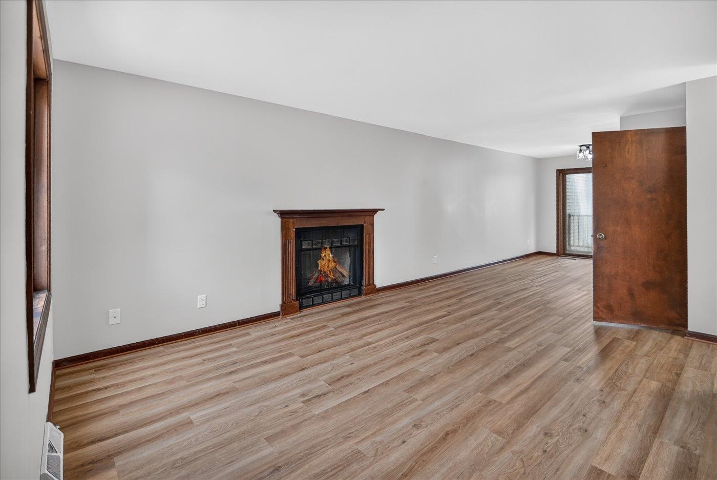 6866 Park Ridge Drive Madison, WI 53719 - Photo 4 of 31