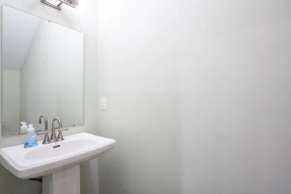 $2,500 | 3111 St Elmo Avenue, Chattanooga, TN 37408