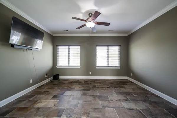 $2,500 | 3111 St Elmo Avenue, Chattanooga, TN 37408