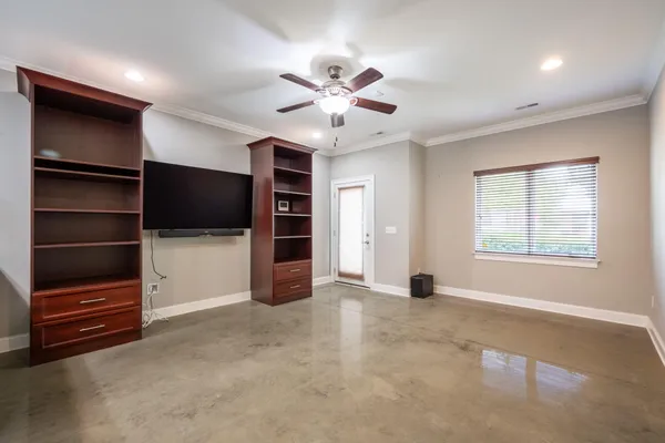 $2,500 | 3111 St Elmo Avenue, Chattanooga, TN 37408