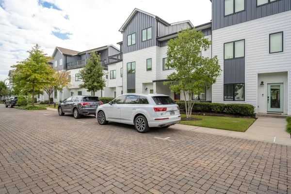 $2,500 | 3111 St Elmo Avenue, Chattanooga, TN 37408