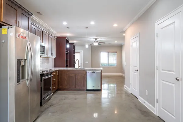 $2,500 | 3111 St Elmo Avenue, Chattanooga, TN 37408