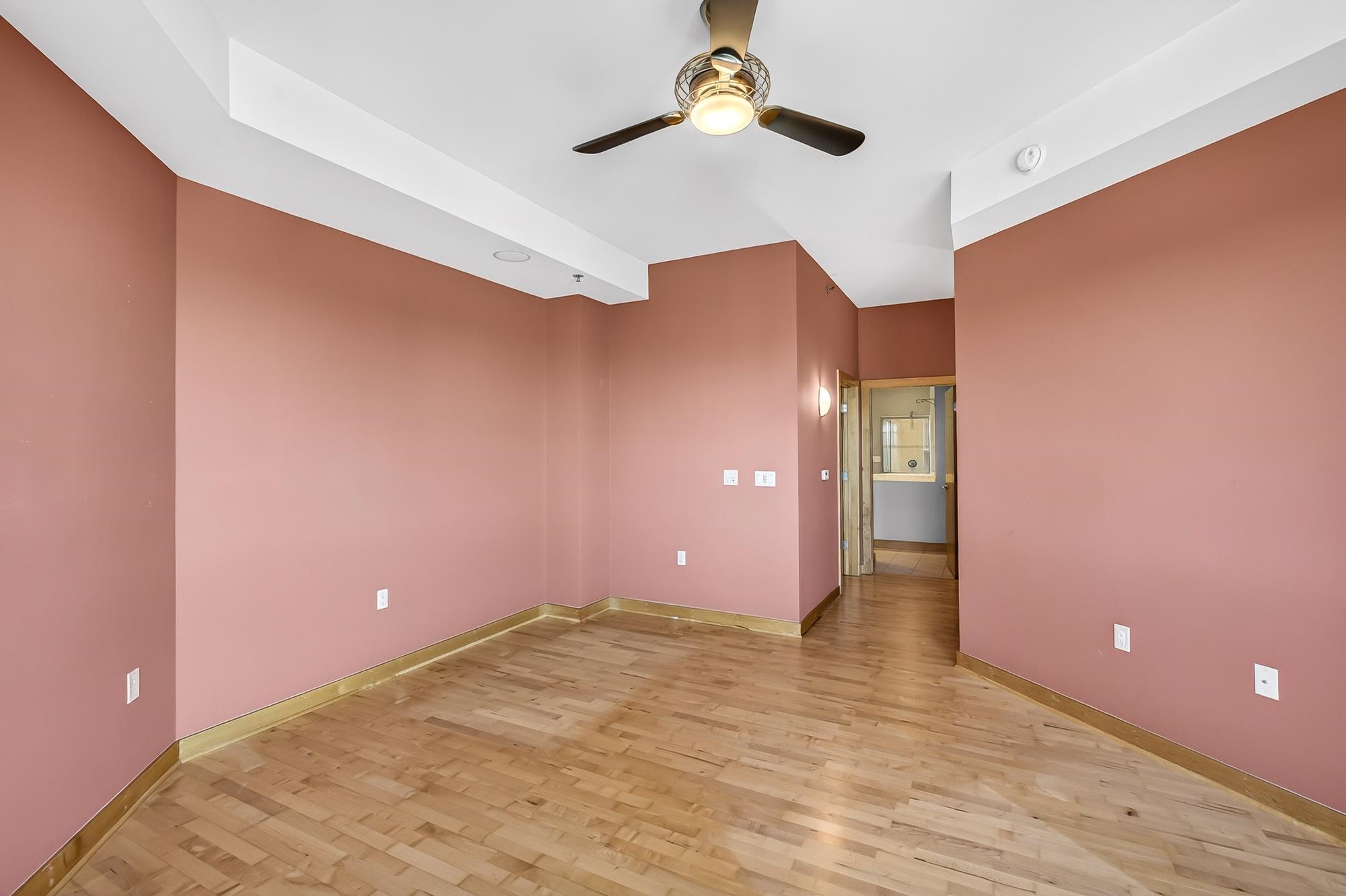 125 North Hamilton Street, Unit 806 Madison, WI 53703 - Photo 33 of 50