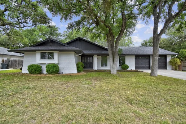 $3,100 | 4 Valley View Lane, New Braunfels, TX 78130