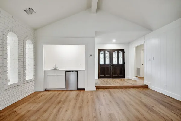 $3,100 | 4 Valley View Lane, New Braunfels, TX 78130