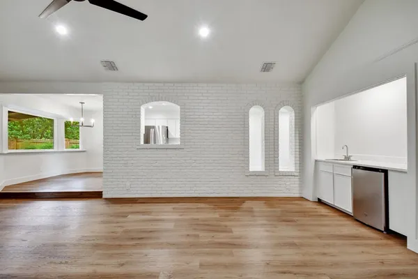 $3,100 | 4 Valley View Lane, New Braunfels, TX 78130