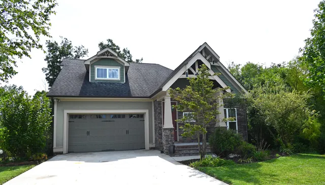 $405,000 | 10952 Prairie Lake Drive, Apison, TN 37302