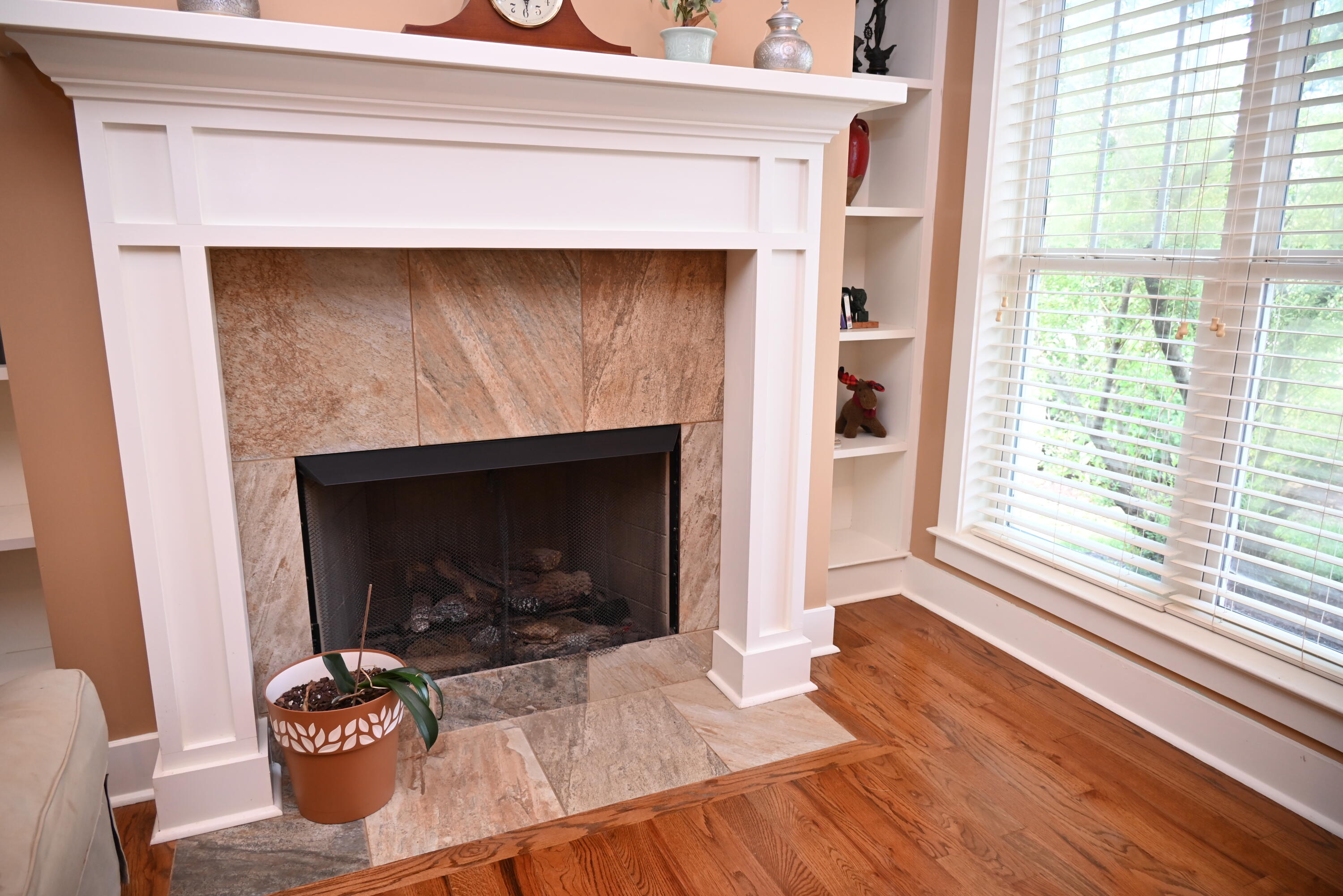 10952 Prairie Lake Drive Apison, TN 37302 - Photo 7 of 56 Cozy Family Room Fire Place