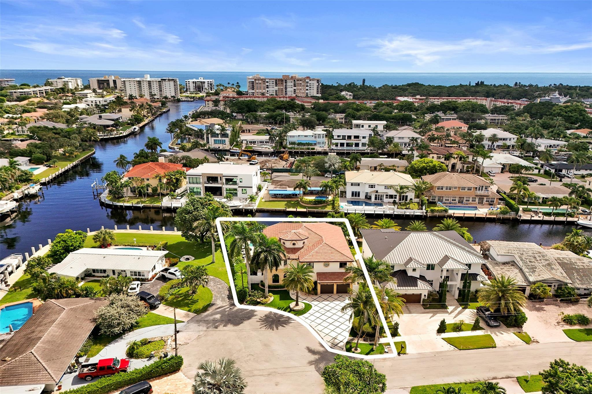 4930 Northeast 27th Terrace Lighthouse Point, FL 33064 - Photo 35 of 51 an aerial view of residential houses with outdoor space