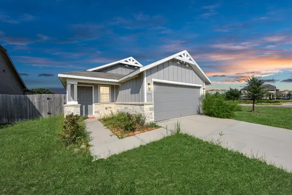 $2,050 | 5735 Prairie Chapel Road, Katy, TX 77493