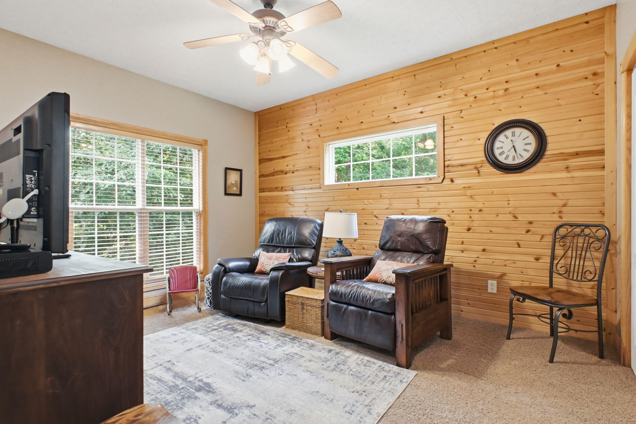 4241 South 90th Road Bolivar, MO 65613 - Photo 37 of 86 35 - tv room