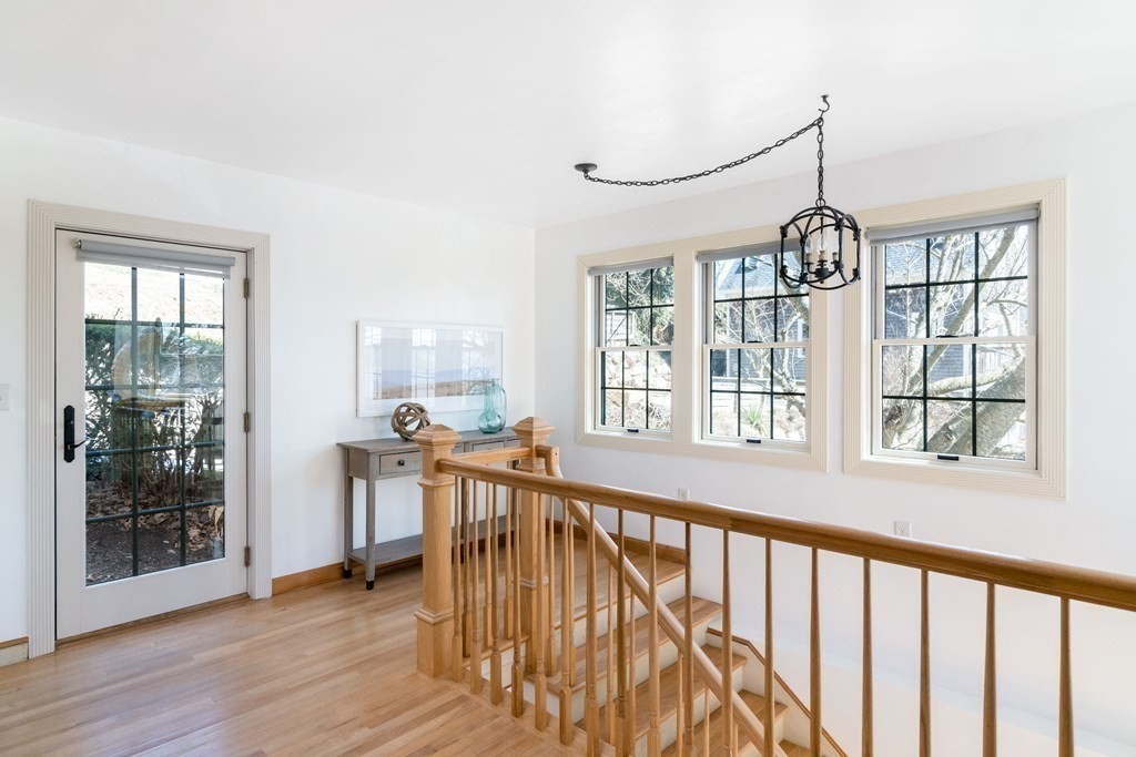 9 Telegraph Avenue Hull, MA 02045 - Photo 5 of 21