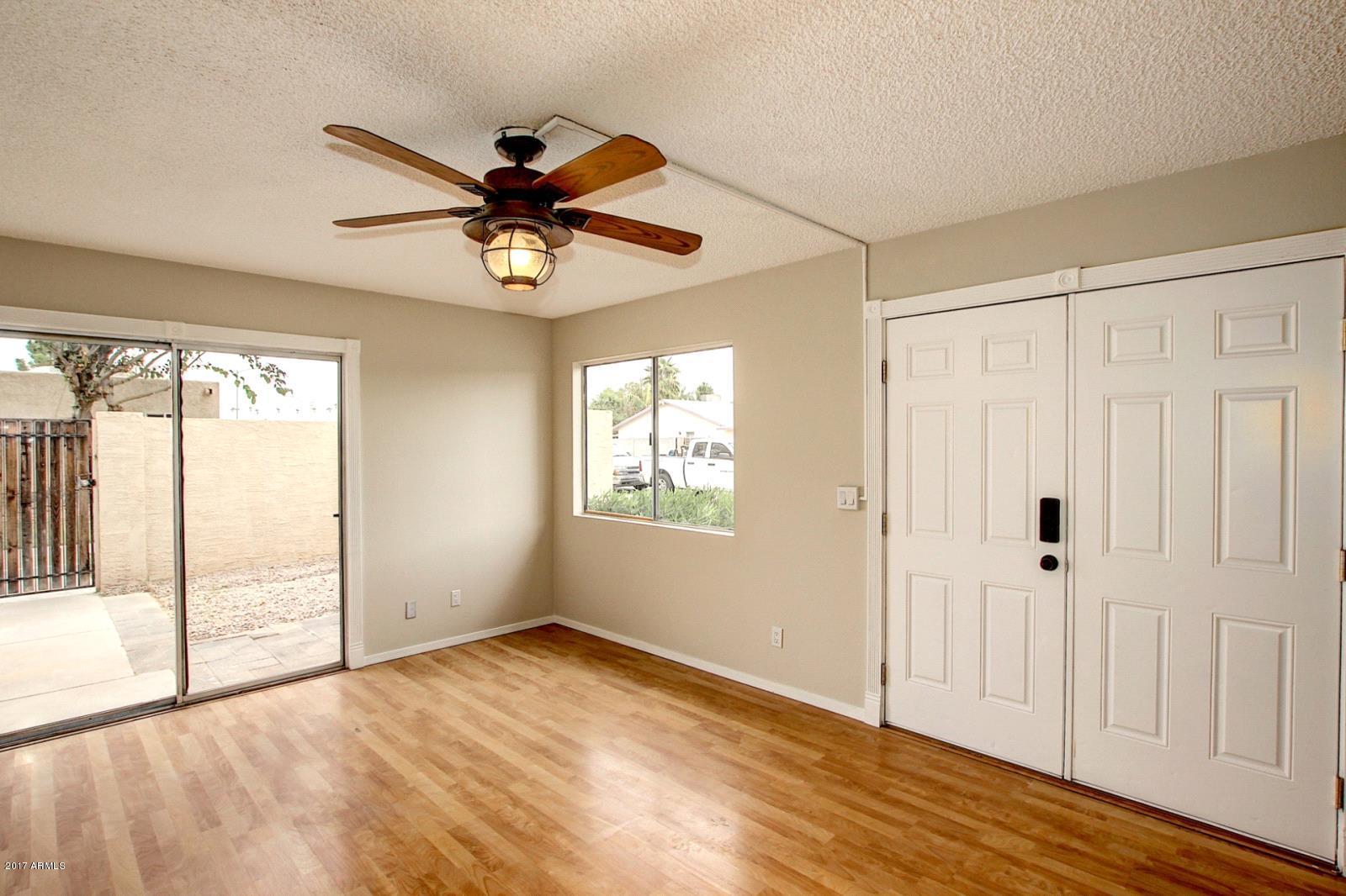 5304 West Redfield Road Glendale, AZ 85306 - Photo 4 of 18 4. d. Entry