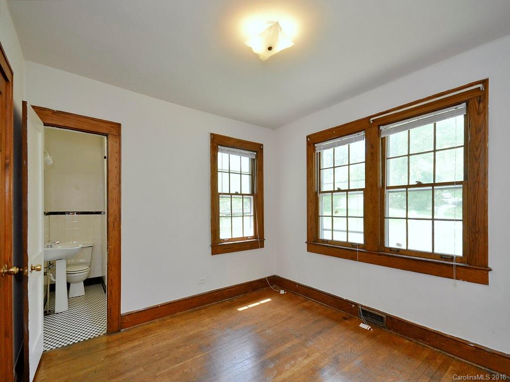47 Fair Oaks Road Arden, NC 28704 - Photo 8 of 10 Gallery Image 8