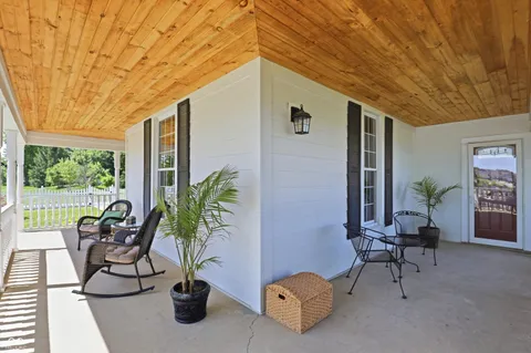 $525,000 | 2720 South 650 East, Whitestown, IN 46075
