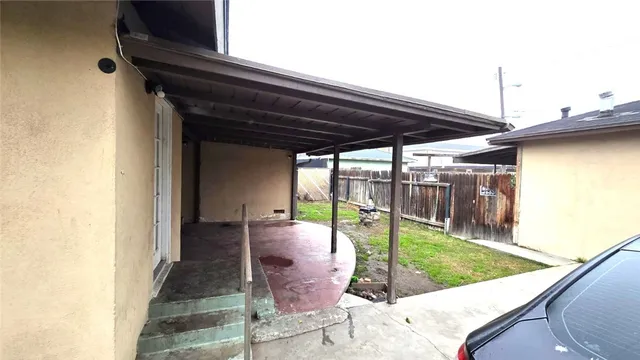 $299,999 | 1706 Shamrock Way, Bakersfield, CA 93304