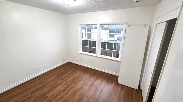 $299,999 | 1706 Shamrock Way, Bakersfield, CA 93304