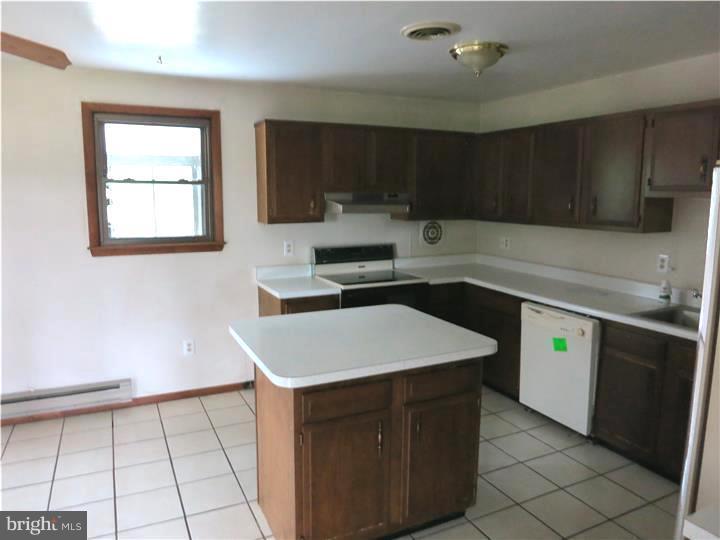 505 Lawrence Corner Road Elmer, NJ 08318 - Photo 6 of 21 Kitchen