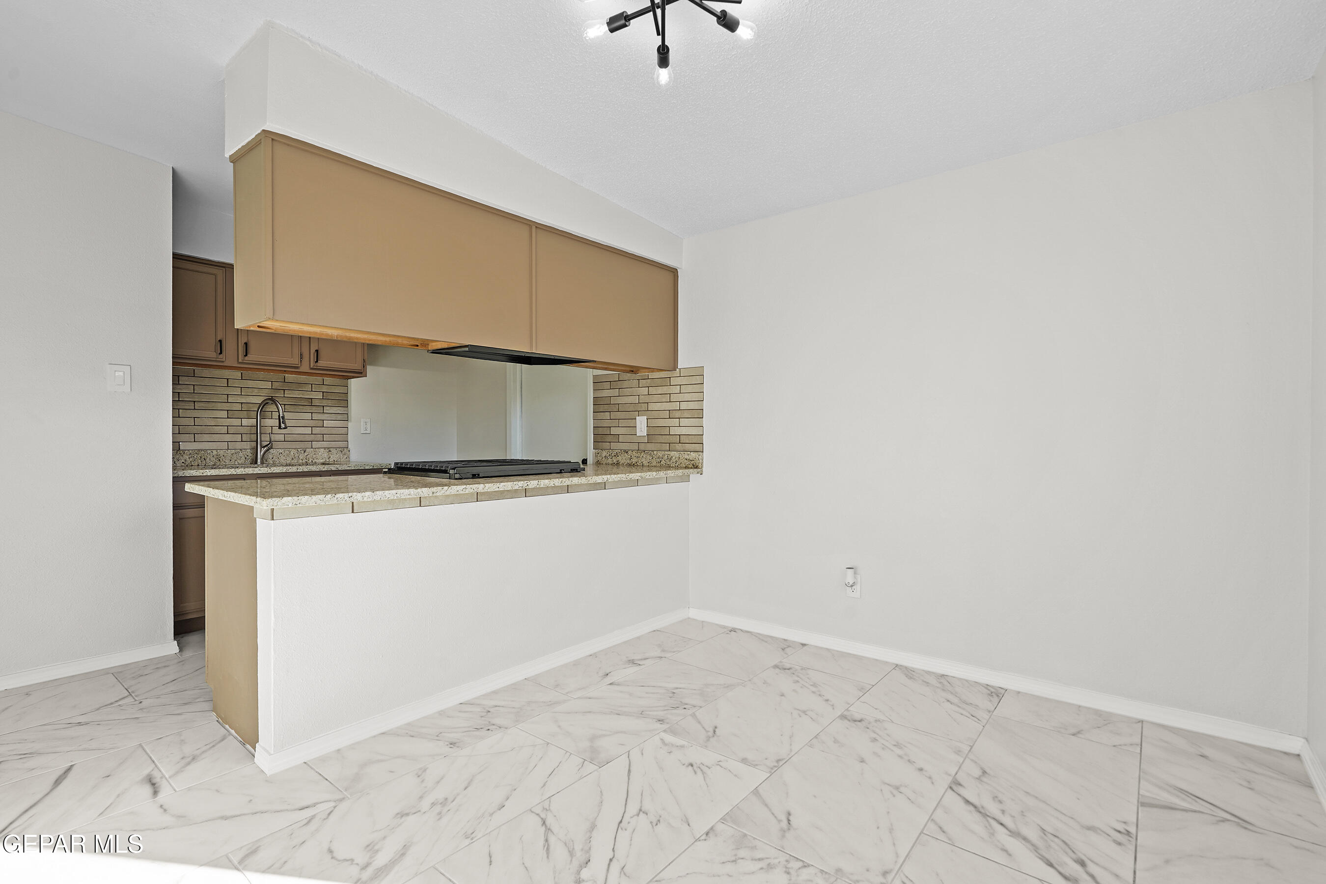 219 Caribe Circle El Paso, TX 79927 - Photo 19 of 43 a view of bathroom