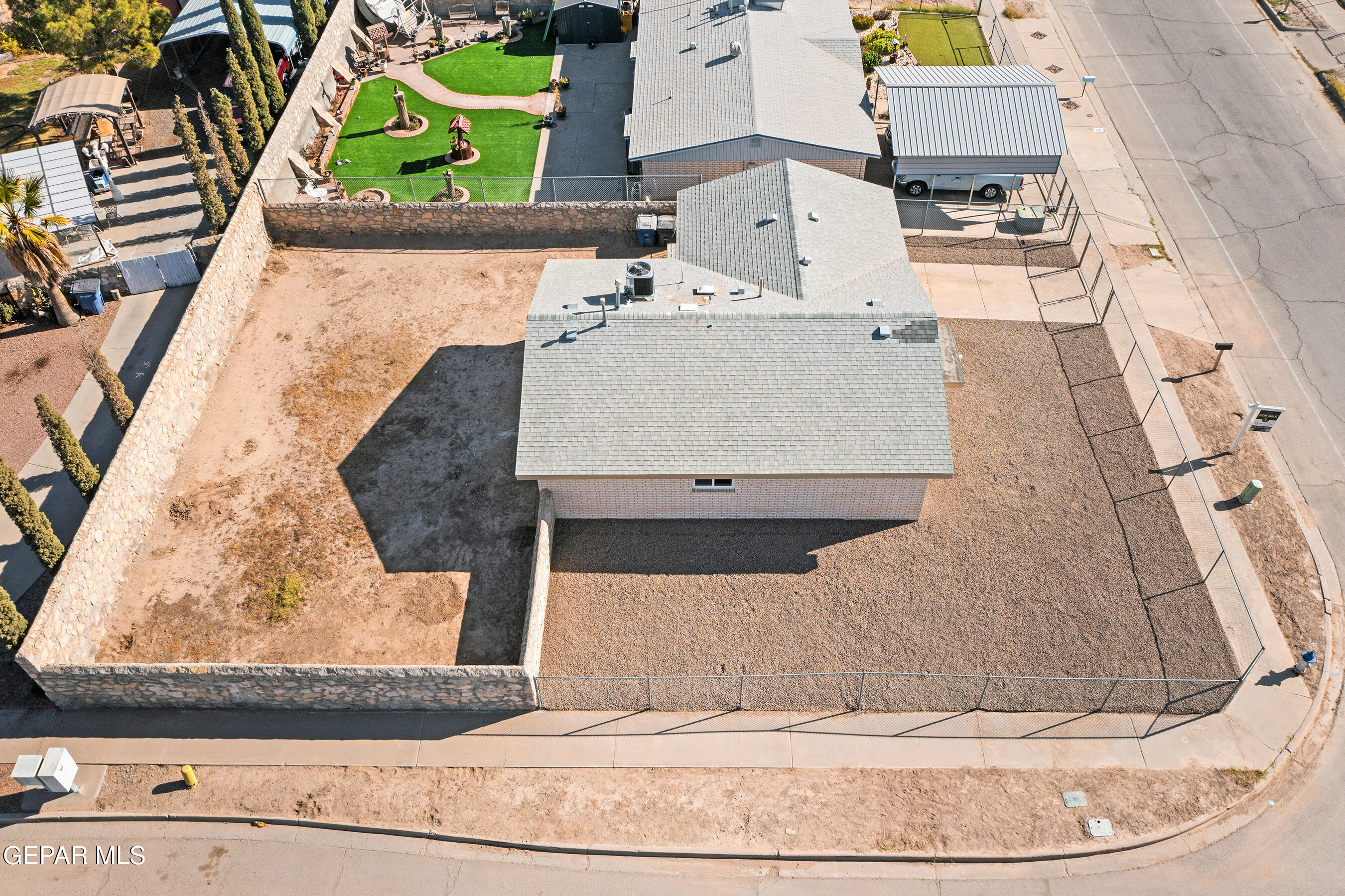 219 Caribe Circle El Paso, TX 79927 - Photo 37 of 43 front view of a house