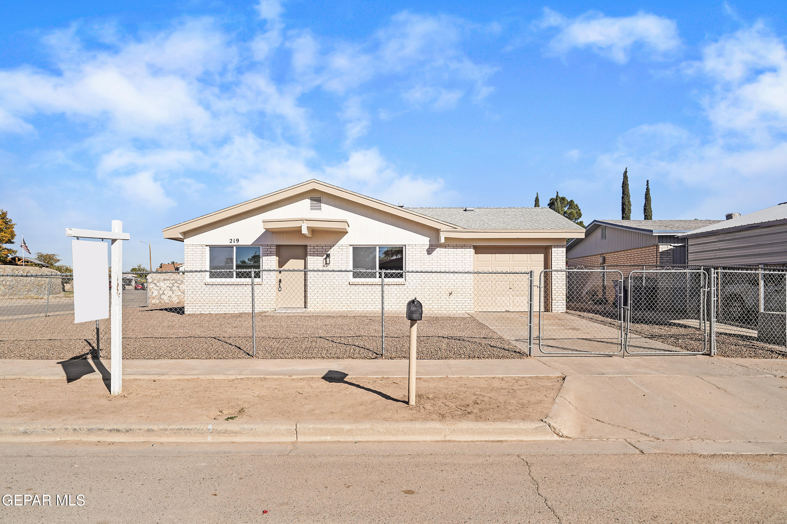 219 Caribe Circle El Paso, TX 79927 - Photo 43 of 43 a backyard of a house with basket ball court