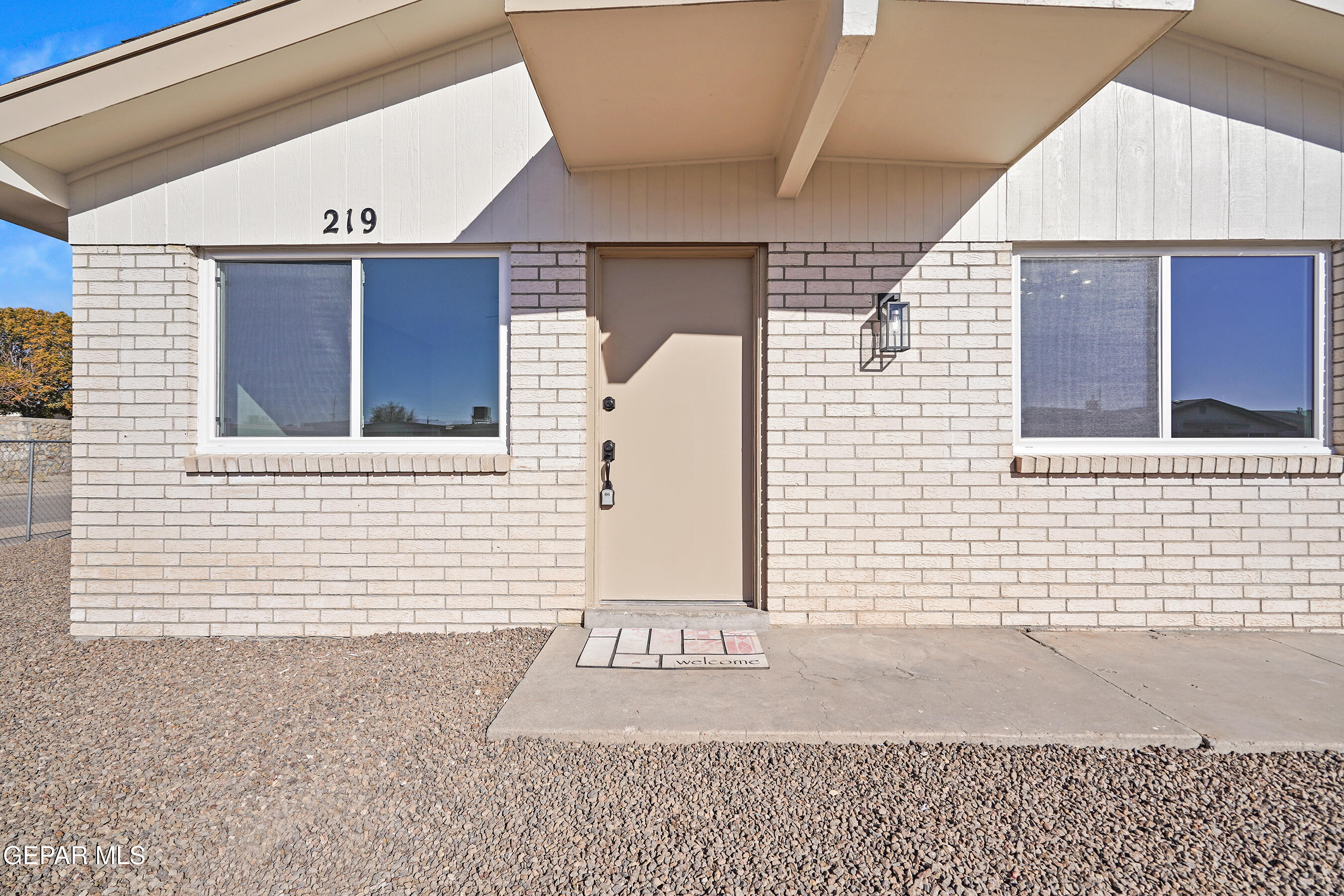 219 Caribe Circle El Paso, TX 79927 - Photo 10 of 43 a front view of a house