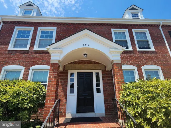 $3,500 | 3347 South Wakefield Street, Unit B2, Arlington, VA 22206