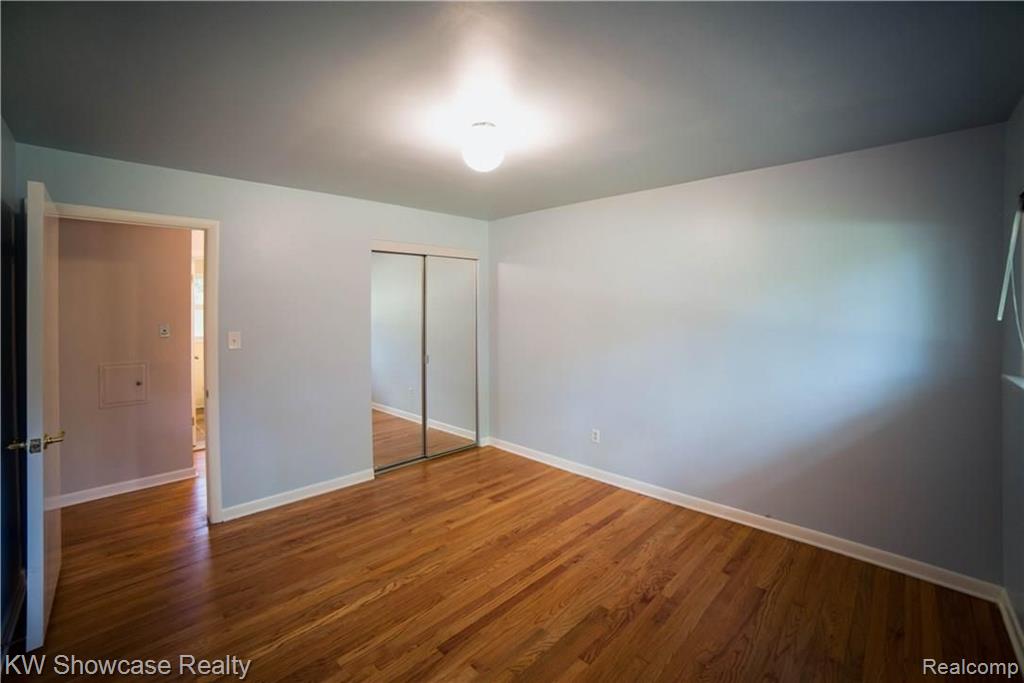 29893 Beacontree Street Farmington Hills, MI 48331 - Photo 5 of 17