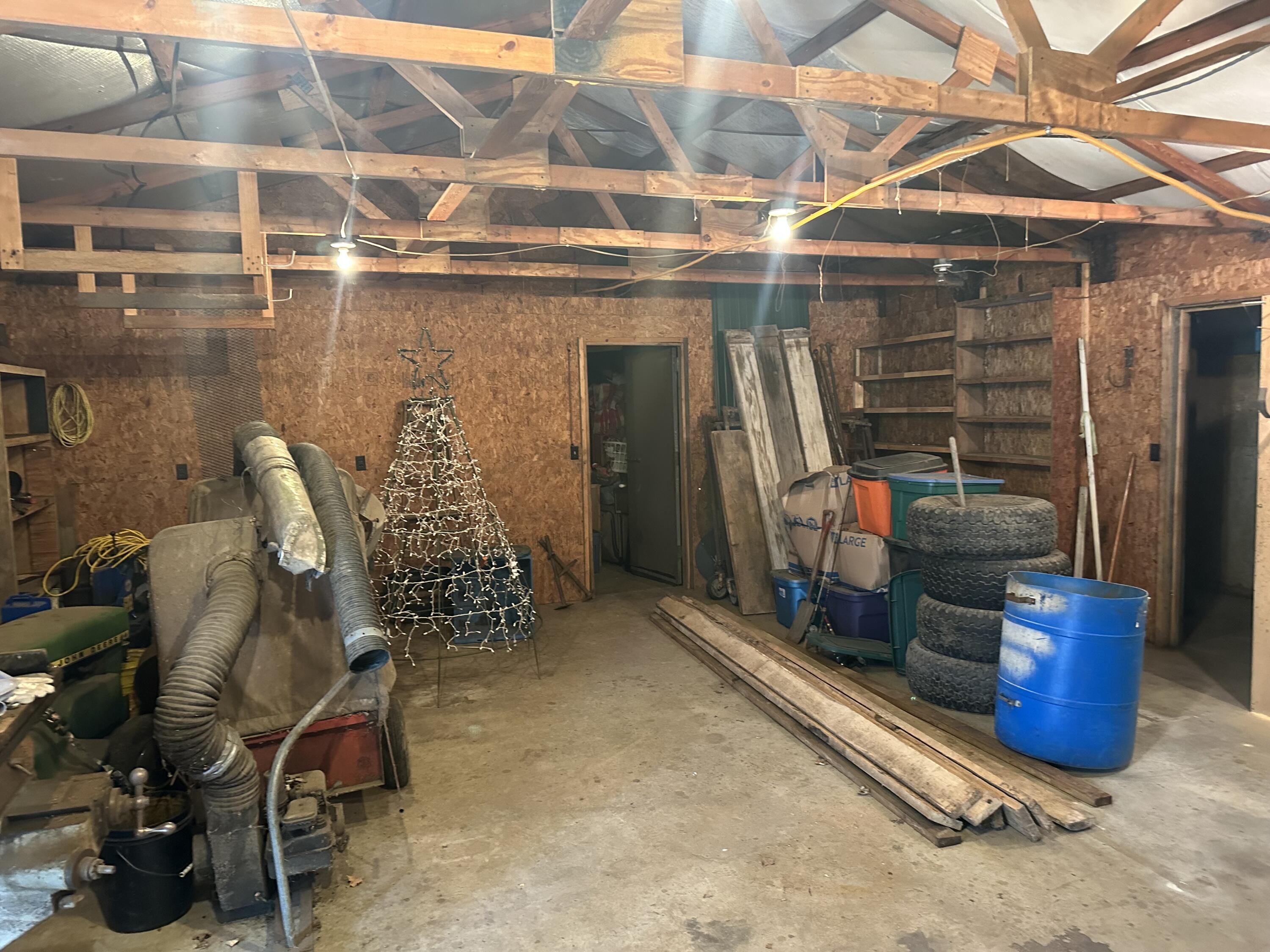 11402 Highway 60 Three Rivers, MI 49093 - Photo 41 of 44 Rink workshop