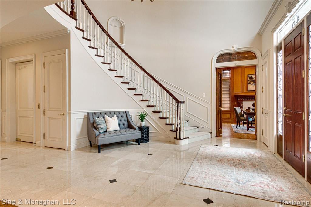 45 Roslyn Road Grosse Pointe Shores, MI 48236 - Photo 4 of 88