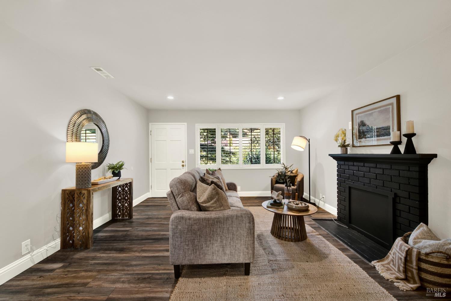 2 Rita Court Novato, CA 94945 - Photo 14 of 66 Gallery Image 14
